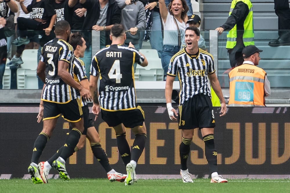 Dusan Vlahovic, Juventus, celebrating goal.