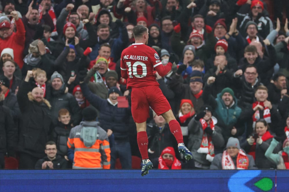 Alexis Mac Allister #10 of Liverpool celebrates his goal.