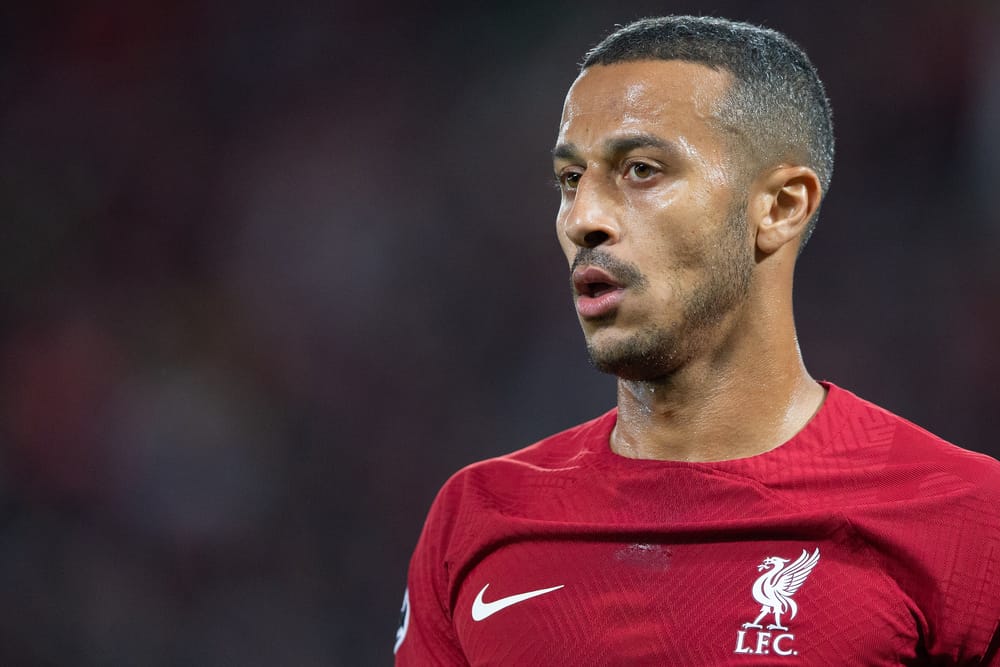Barcelona Eyeing Thiago Alcântara as Potential Summer Signing.