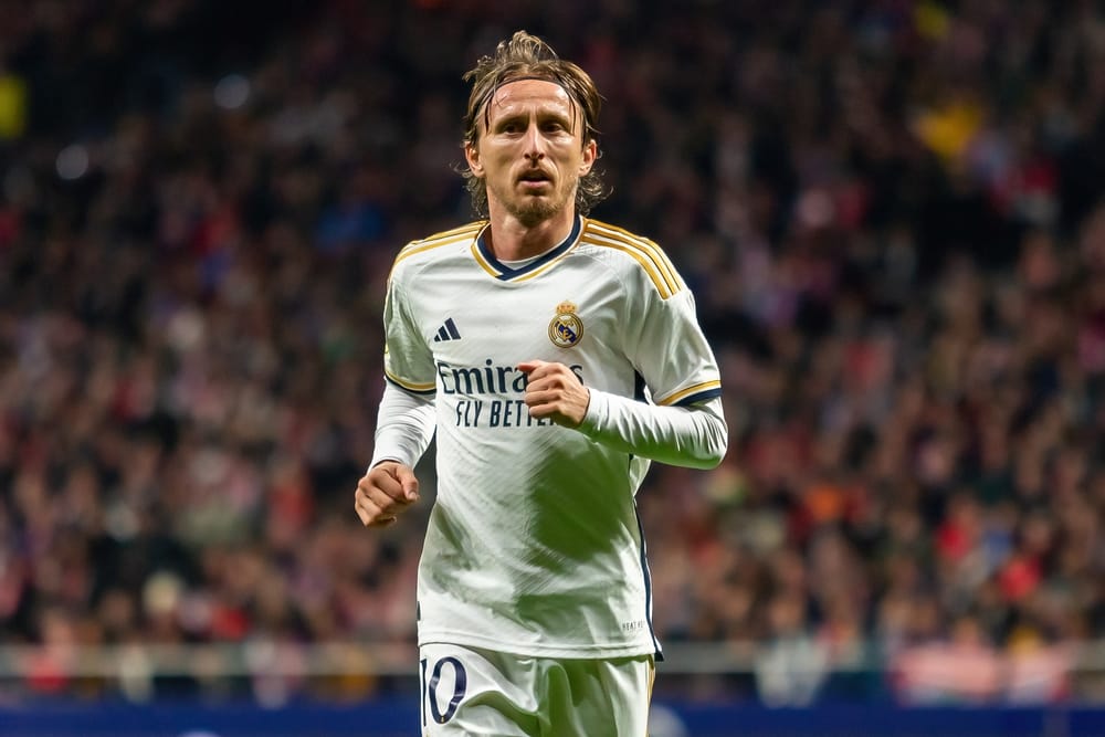 Kylian Mbappé Inherits Real Madrid’s Iconic Number 10 from Luka Modrić